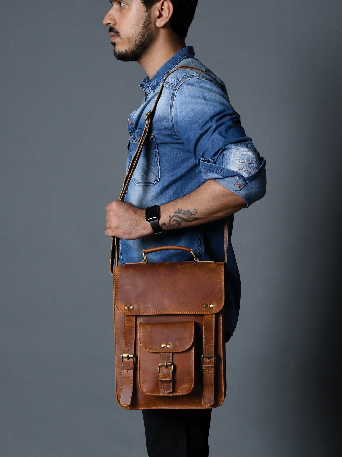 Front Pocket Daily Messenger Bag