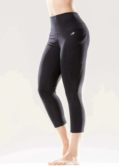 Jolie High-Waisted Capri Leggings with Hip Pockets | Femstylo