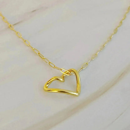 Heart And Chain Necklace - Dainty Gold Heart Pendant | Femstylo