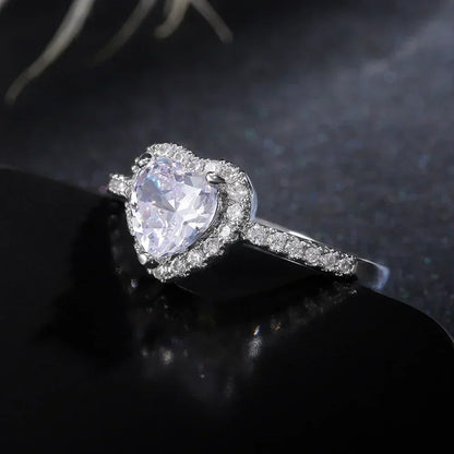 2025 New European and American Peach Heart Ring Women's Personalized Love Shaped Zircon Inlaid Diamond Fashion Jewelry Wholesale